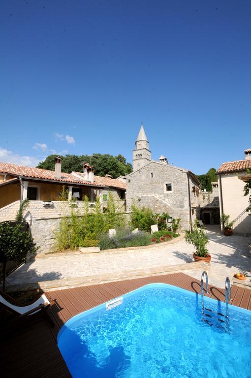 Holiday Homes Poli Svetega Antona Gracisce Экстерьер фото