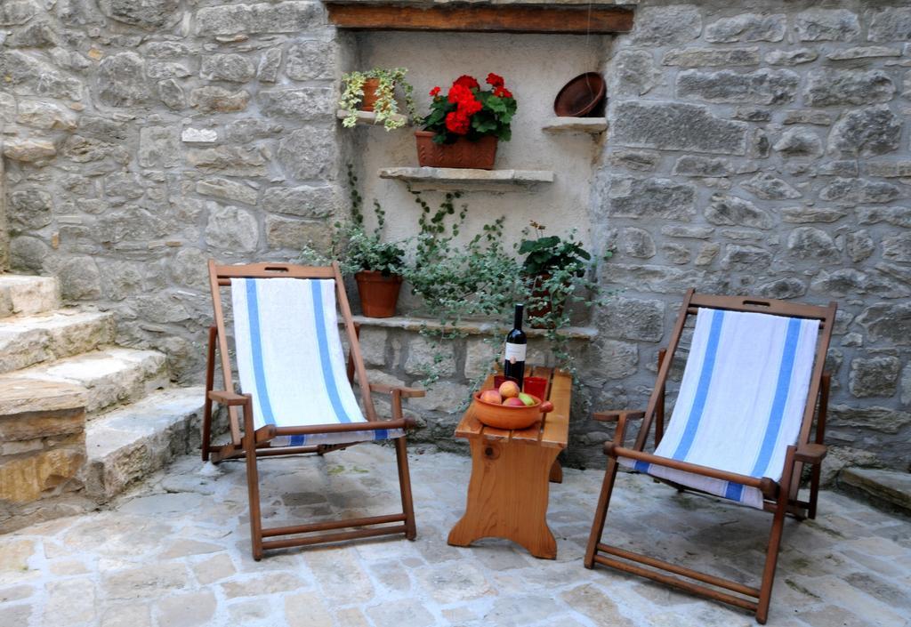 Holiday Homes Poli Svetega Antona Gracisce Номер фото