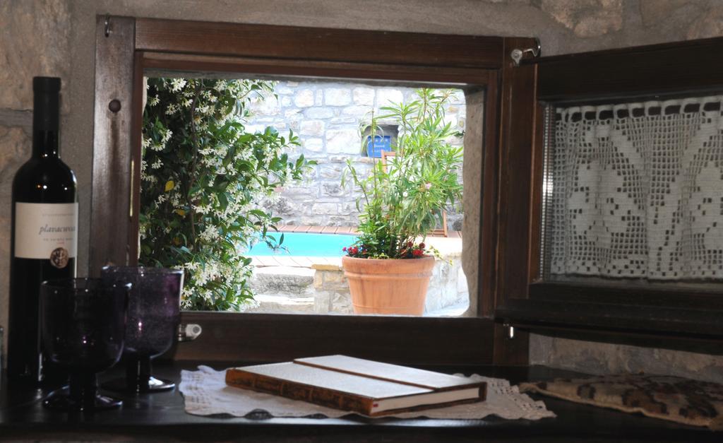Holiday Homes Poli Svetega Antona Gracisce Номер фото