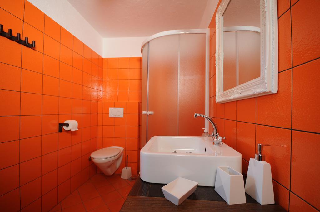 Holiday Homes Poli Svetega Antona Gracisce Номер фото