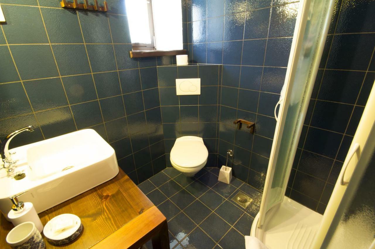 Holiday Homes Poli Svetega Antona Gracisce Экстерьер фото
