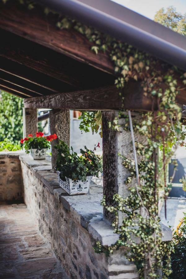 Holiday Homes Poli Svetega Antona Gracisce Экстерьер фото