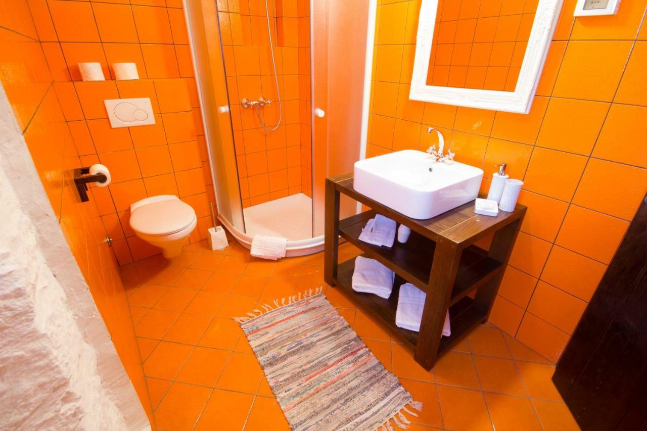 Holiday Homes Poli Svetega Antona Gracisce Экстерьер фото