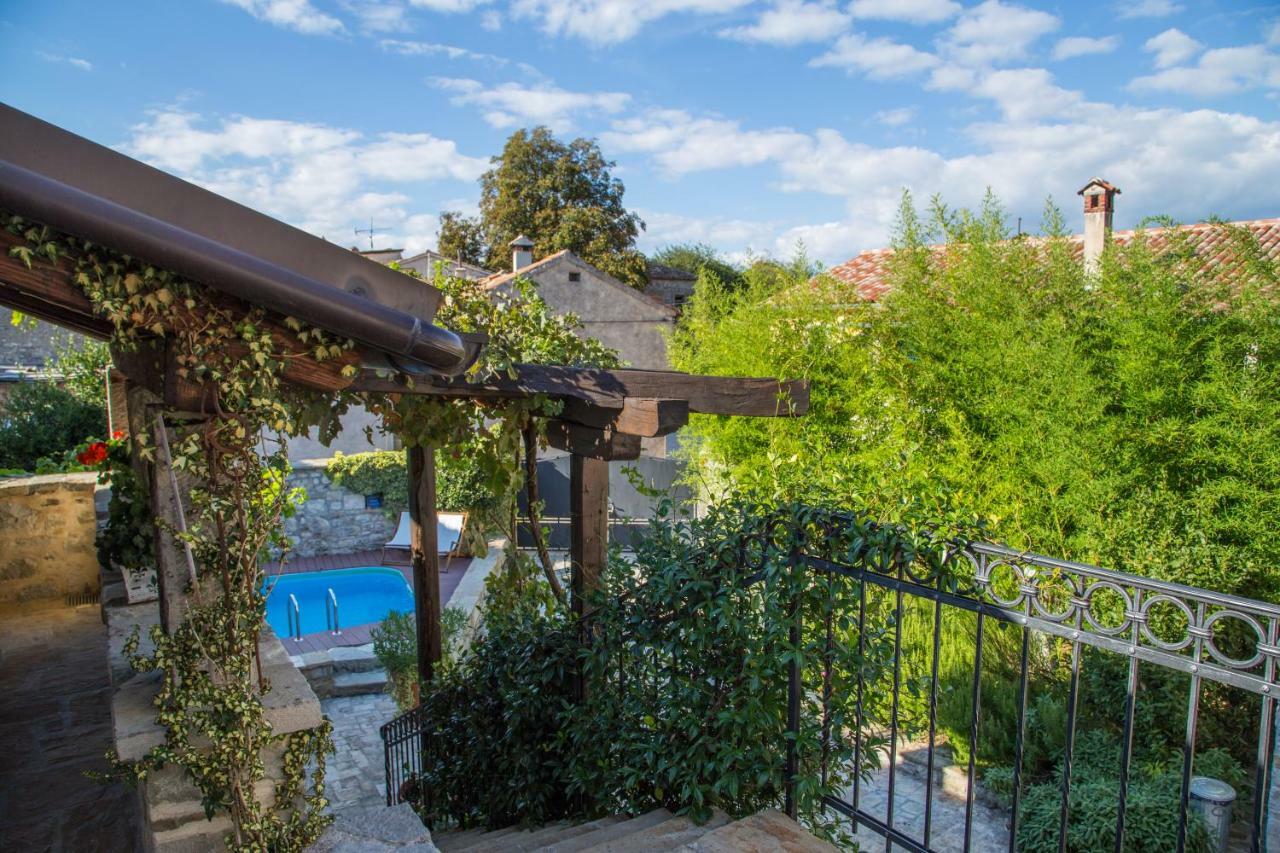 Holiday Homes Poli Svetega Antona Gracisce Экстерьер фото